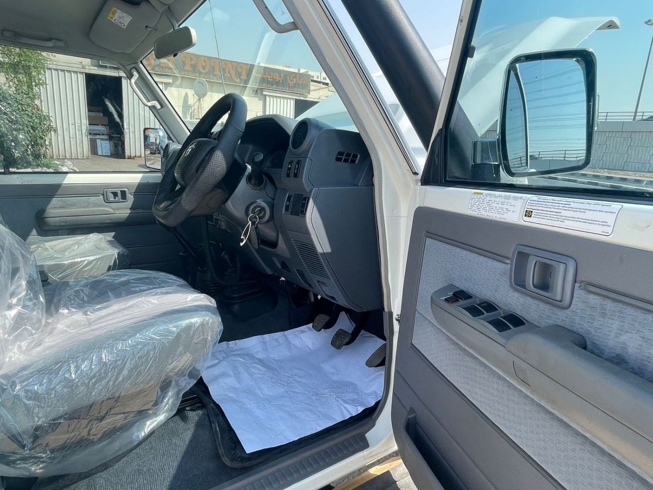 تويوتا لاند كروزر 5 Doors Hardtop ,Diesel 4500 CC ,Right Hand Drive ,Manual Transmission