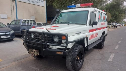 Toyota Land Cruiser 70 TOYOTA LAND CRUISER AMBULANCE RIGHT HAND DRIVE (PM1507)