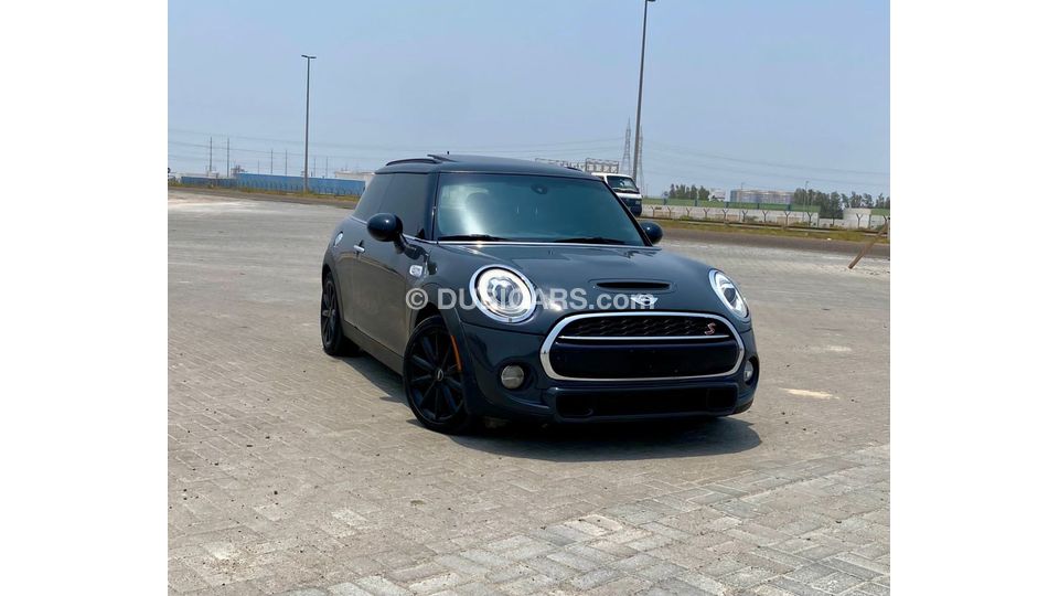 Used Mini Cooper S Coupé Good condition car 2018 for sale in Dubai 790448