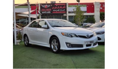 Toyota Camry Toyota Camry Base 2012 White 2.5L