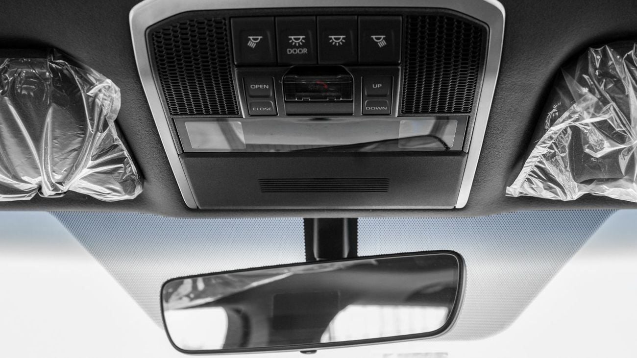 Toyota Land Cruiser 2026 Toyota Land Cruiser GXR 4.0L AT Petrol (White-Black)