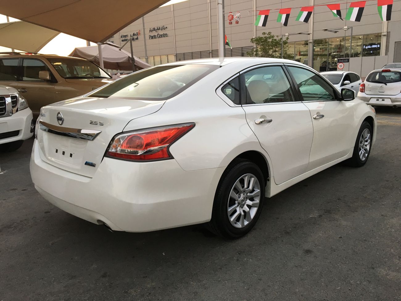 نيسان ألتيما نحن نقدم : * خدمات تمويل السيارات على البنوك * ضمان ممدد * خدمات التسجيل / التصدير