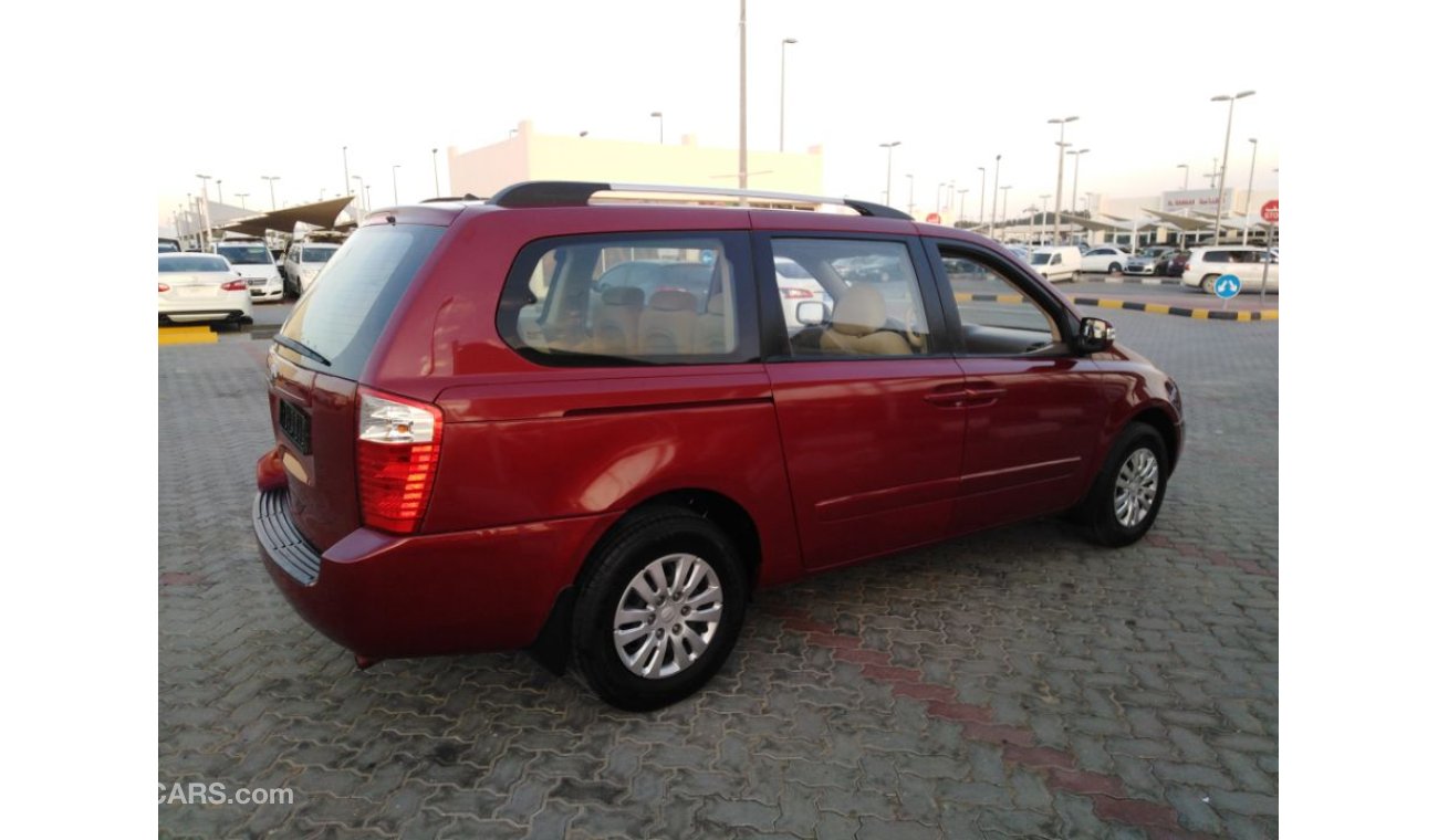 Kia Carnival