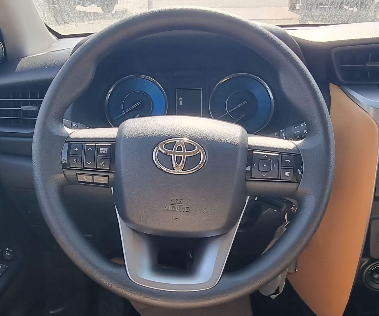 تويوتا فورتونر TOYOTA FORTUNER 2.4L DIESEL 4X4 MY 2026