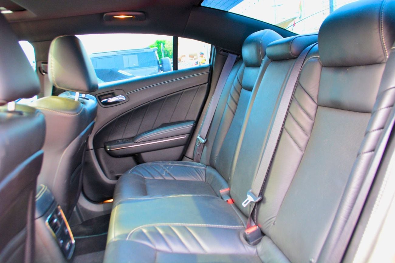 Dodge Charger SRT Hellcat 6.2L (717 HP)THE BEST IN THE MARKET/2022/TOP CLEAN