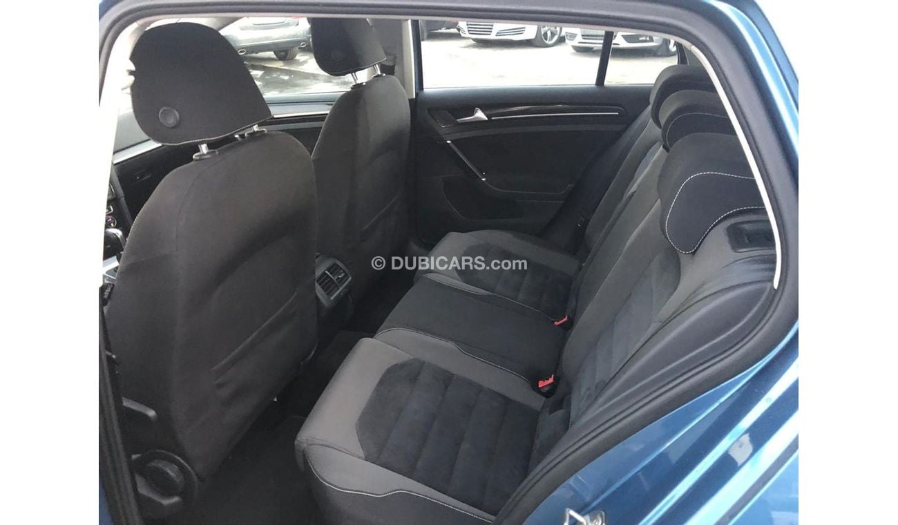 Volkswagen Golf Volex wagan Golf model 2016 GCC car prefect condition full option low mileage one owner 2keys auto p