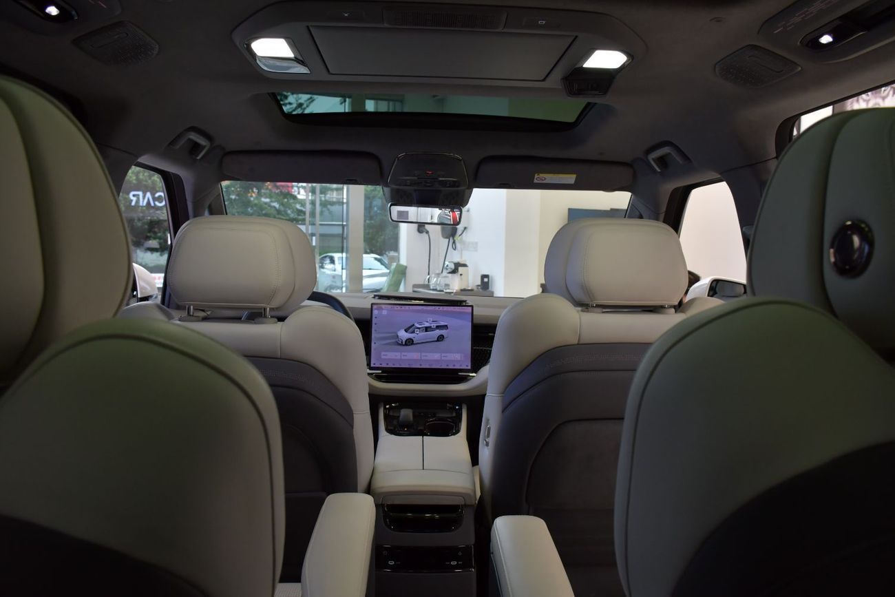 زيكر 009 Glorious Collector's Edition 4WD 108kWh