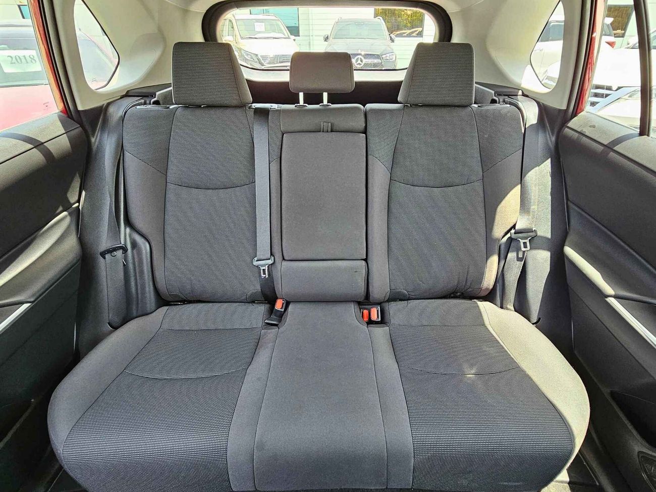 تويوتا راف ٤ LE/ LOW MILEAGE/ ORG AIRBAG/ DVD CAMERA/ RIMS/ LOT# 36355