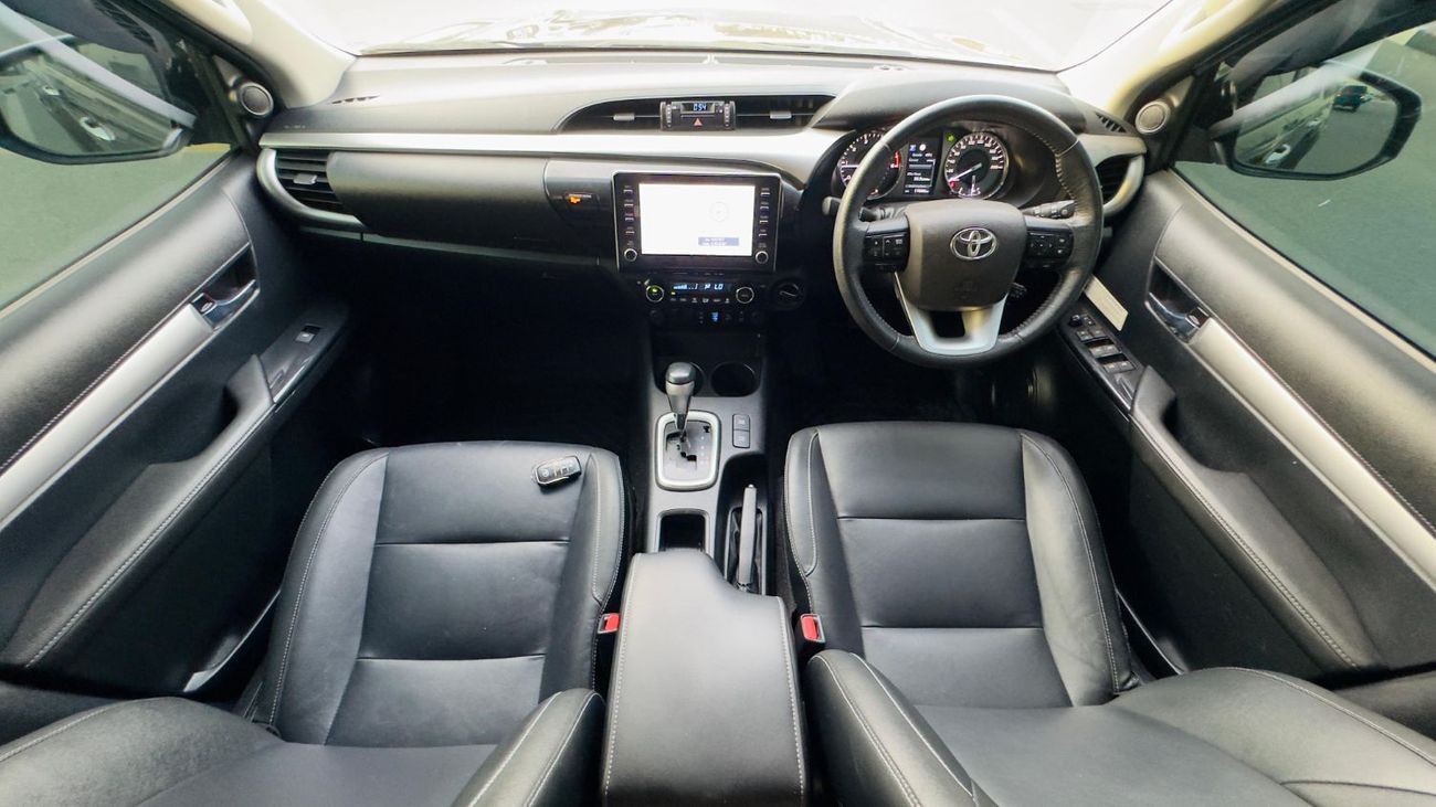Toyota Hilux DOUBLE CABIN | AUTOMATIC TRANSMISSION | 2.8L DIESEL ENGINE | 4WD | 2021