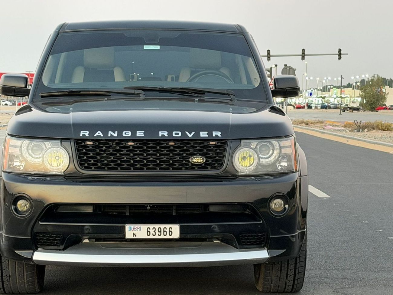 Land Rover Range Rover Sport in excellent condition.