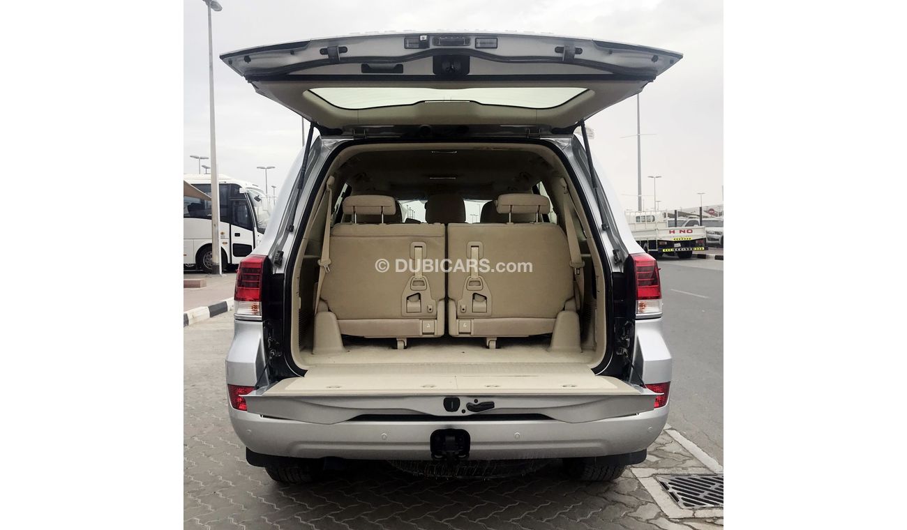 Toyota Land Cruiser - LHD - 200 5.7L PETROL V8 EXR 8 AUTO