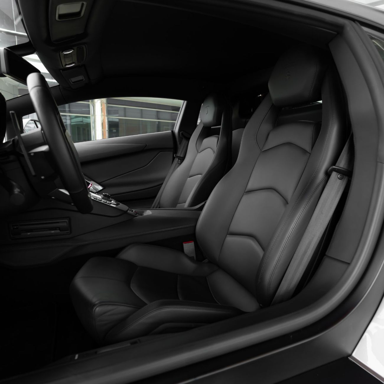 لامبورغيني أفينتادور 2014 LAMBORGHINI AVENTADOR 50th Anniversary Edition ( with Special Exhaust) DONE ONLY 7000KM