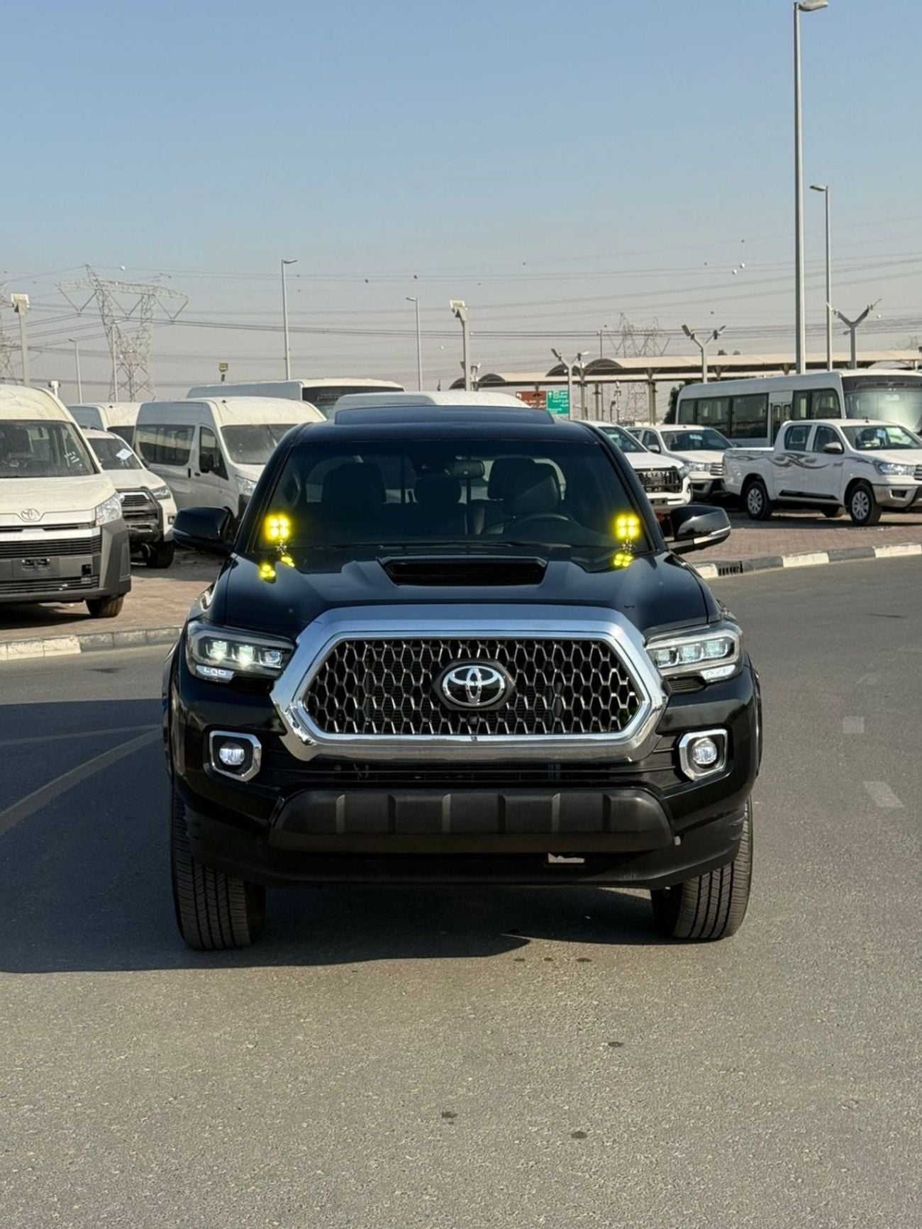 Toyota Tacoma Limited 4x4 Drive Sunroof 360 camera leather seat full option