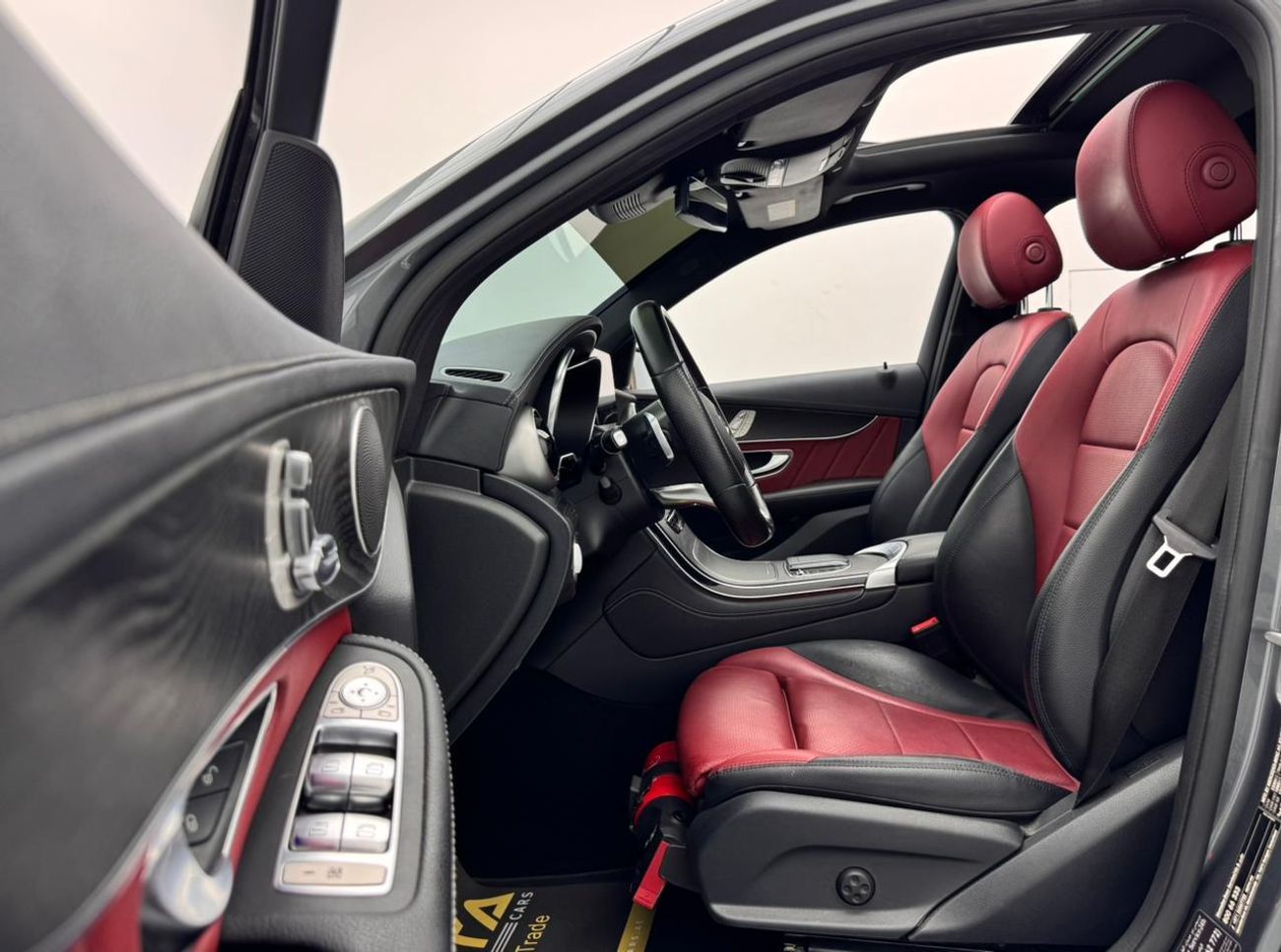 Mercedes-Benz GLC 200 Std 2.0L 2021 Mercedes GLC 200 AMG, 2026 Mercedes Warranty, Mercedes Service History, GCC