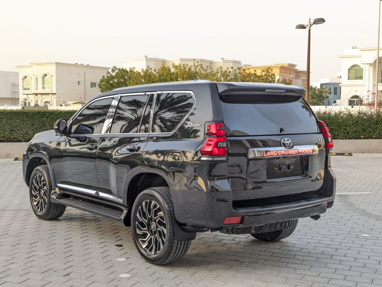 تويوتا برادو Toyota Prado 2011 facelifted to 2023 black colour