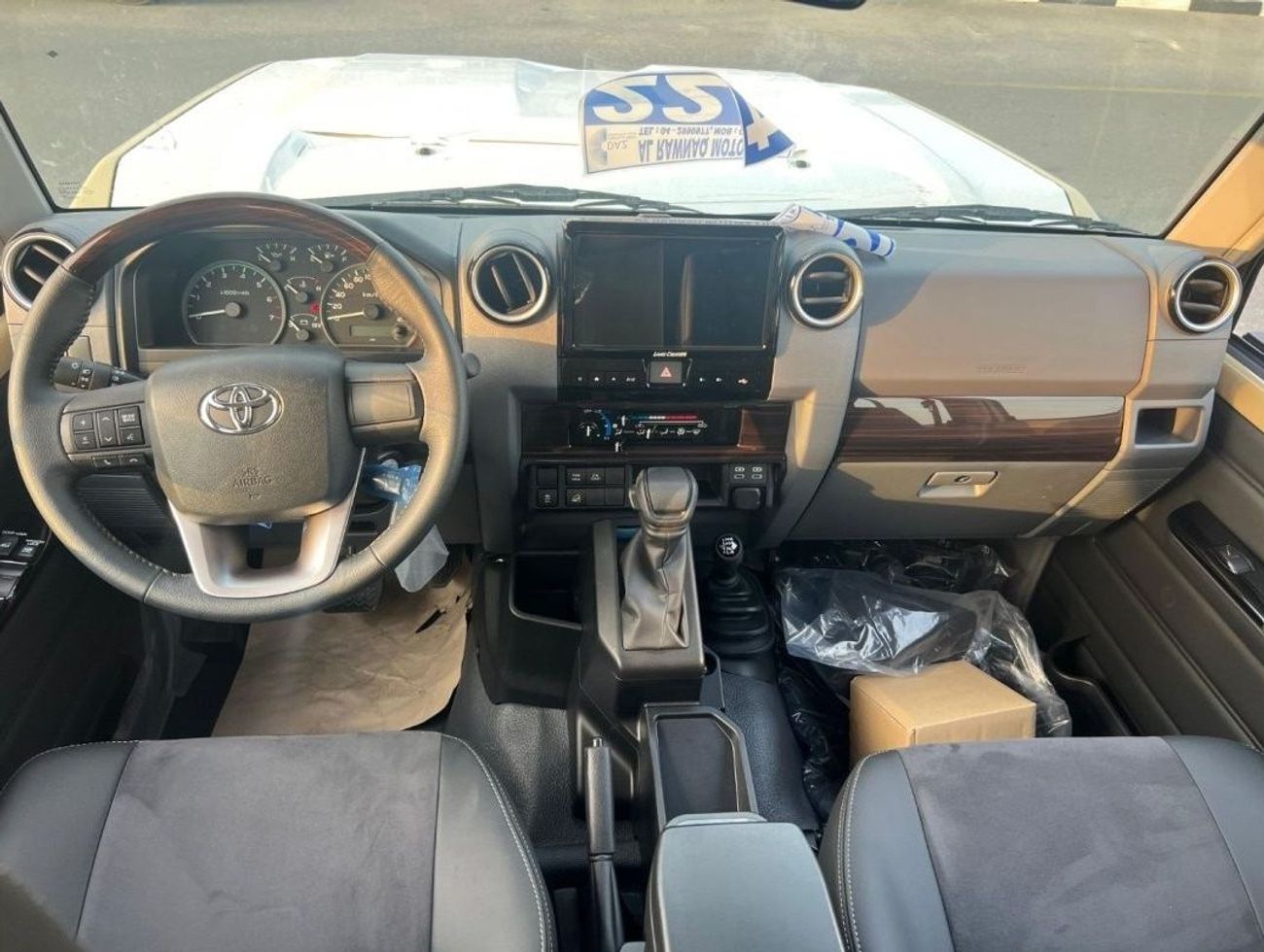 Toyota Land Cruiser Pick Up EXPORT ONLY - LC79 Double cabin Full option- 4.0 Automatic