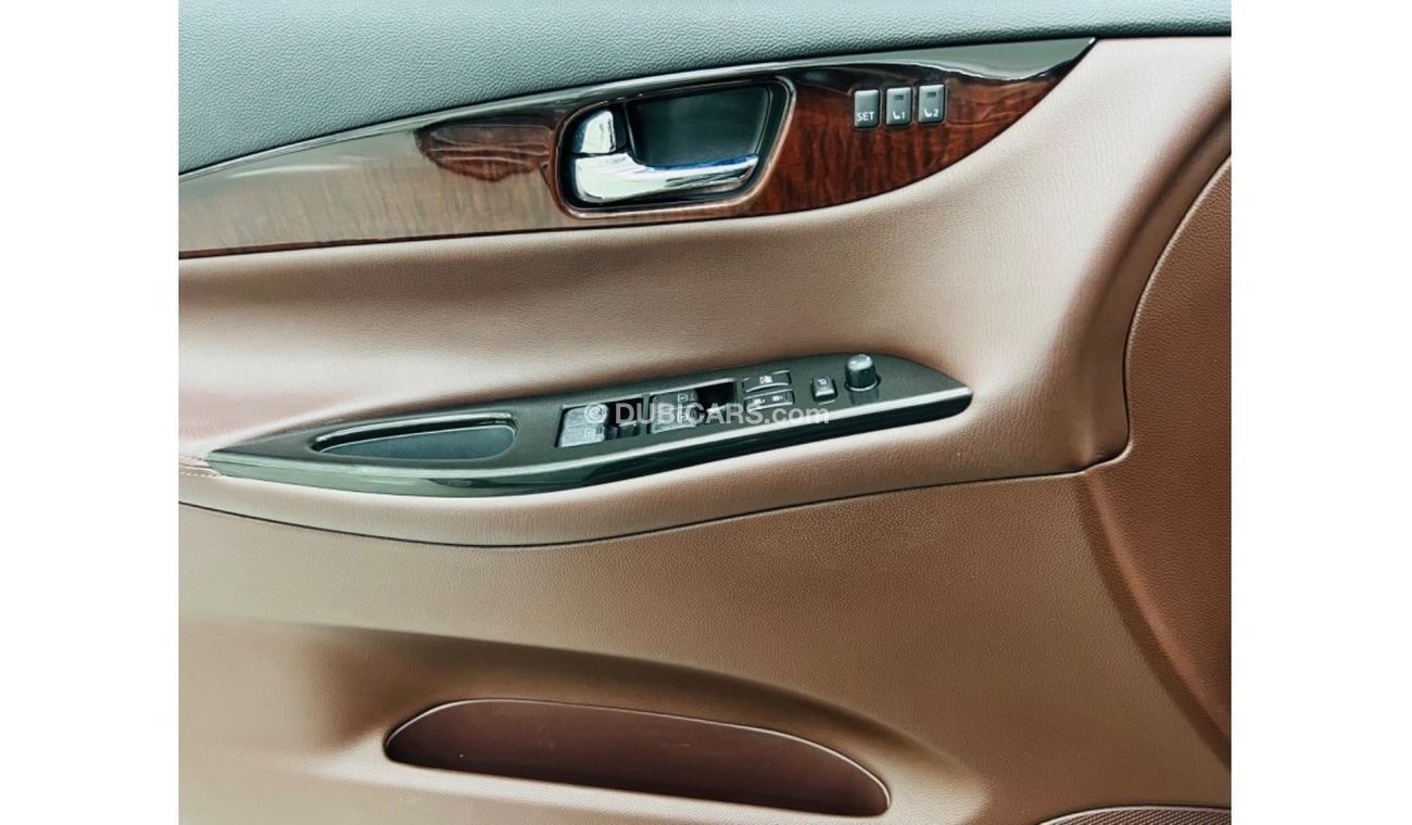 Infiniti QX50 Luxury Luxury GCC .. FSH .. Original Paint .. Perfect Condition