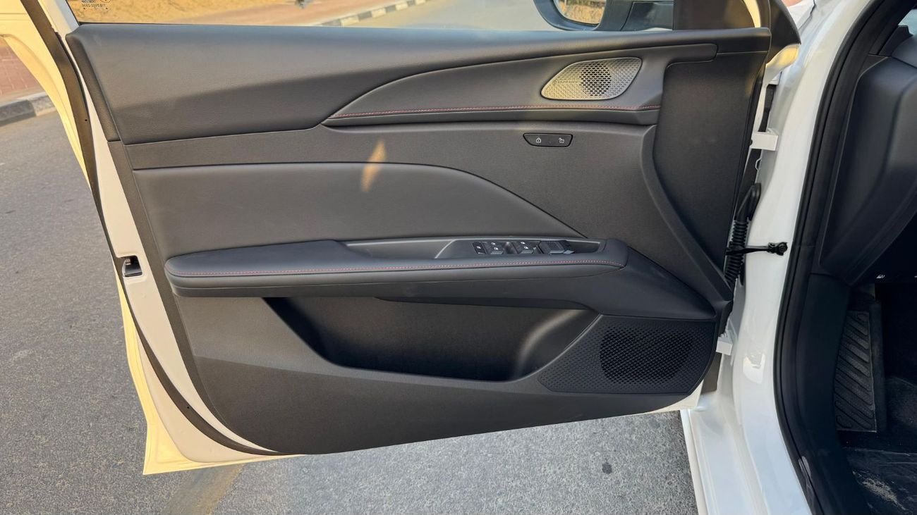 أم جي 5 1.5L GLOBAL LUXURY EDITION