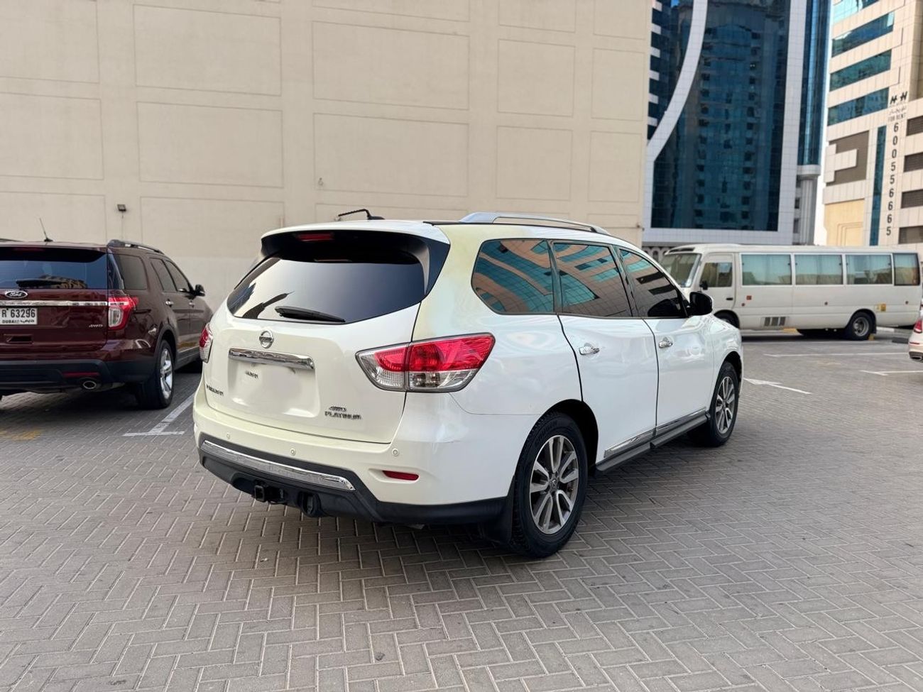 Nissan Pathfinder Platinum 3.5L