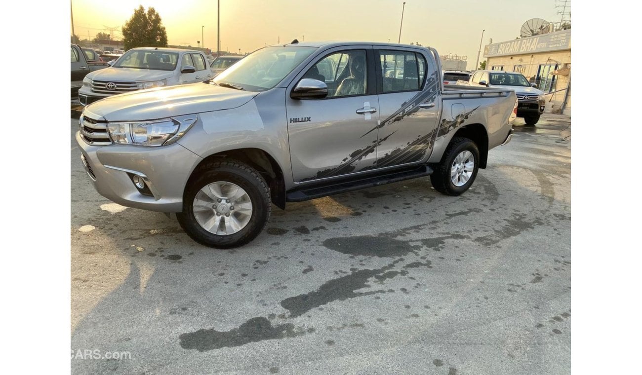 تويوتا هيلوكس 2.4L Diesel   4X4 AT FULL OPTION 2020 FOR EXPORT