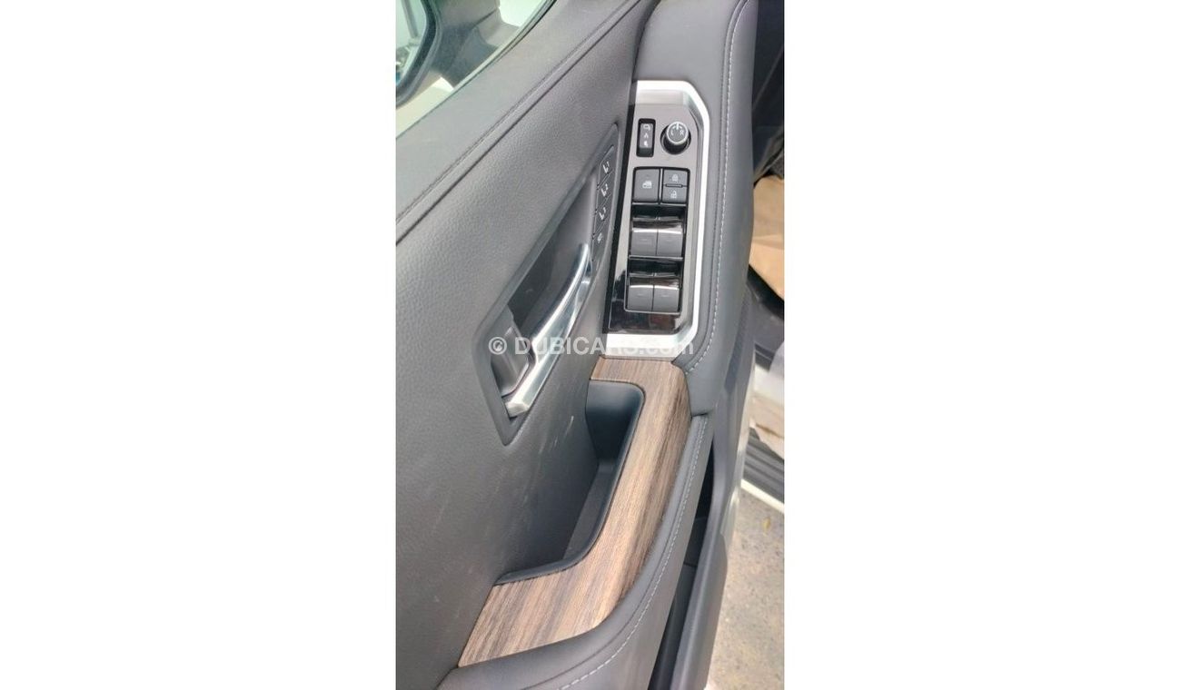 تويوتا لاند كروزر TOYOTA LAND CRUISER 3.5 VX GCC