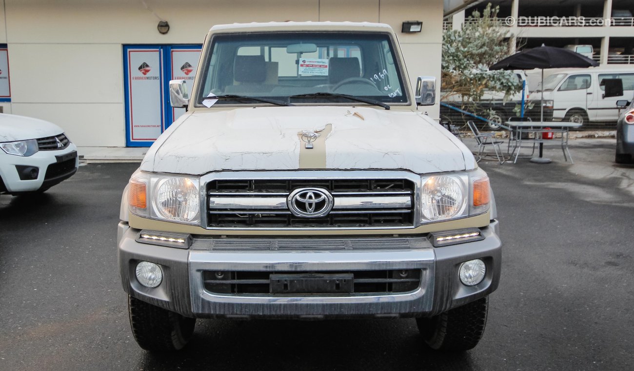 Toyota Land Cruiser Pick Up LX V6