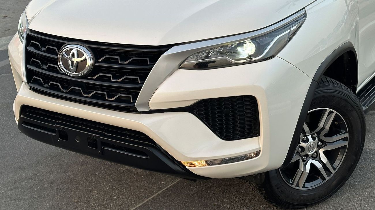 تويوتا فورتونر EXR