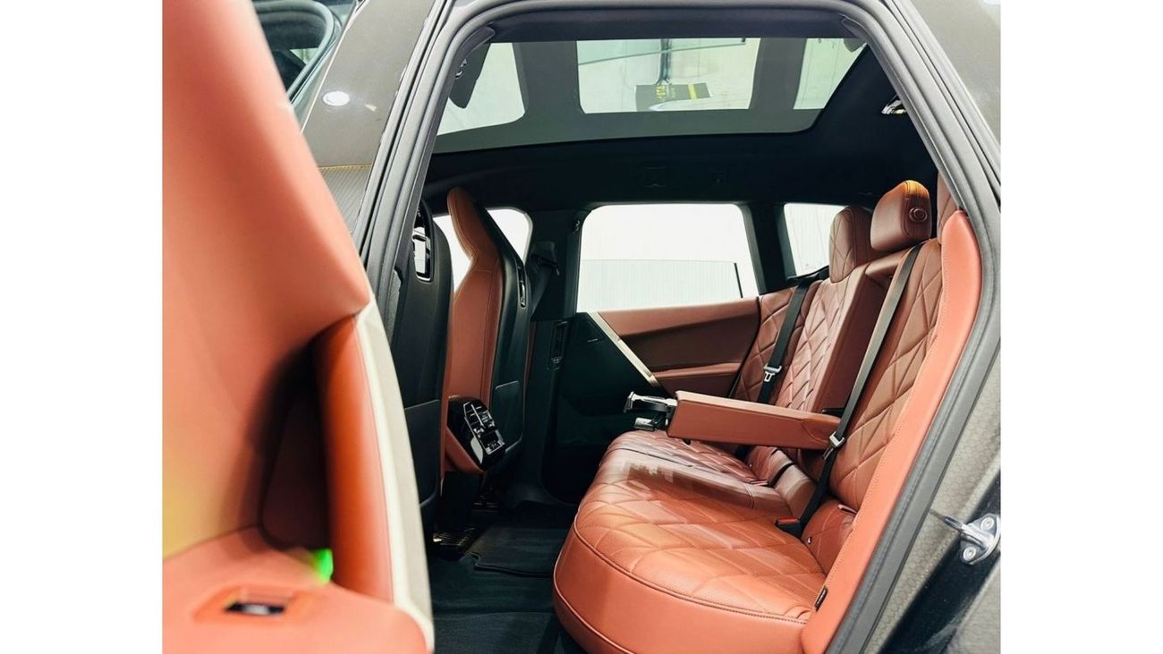 بي أم دبليو iX 2022 BMW iX xDrive40i Masterclass, Sep 2027 BMW Warranty, Sep 2028 BMW Service Pack, Low Kms, GCC