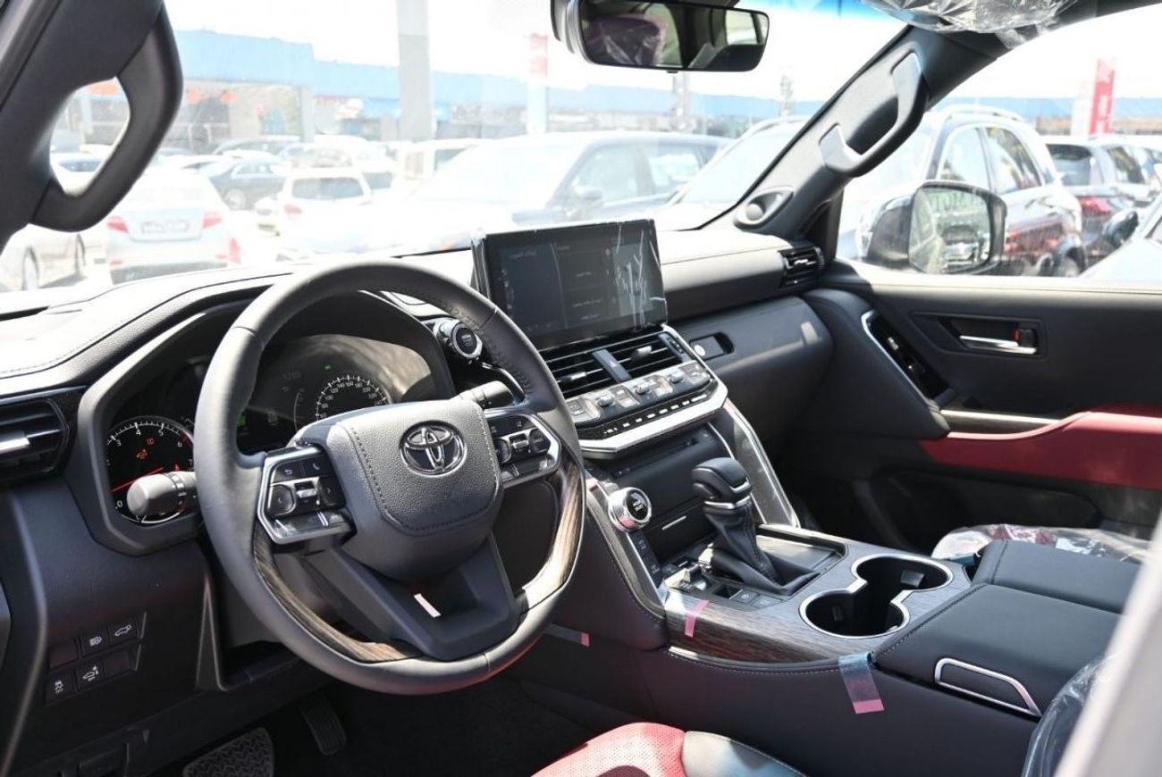 Toyota Land Cruiser Toyota Land Cruiser VXR 3.5L TwinTurbo V6 Petrol, Aerokit (New) Color Black Model 2024