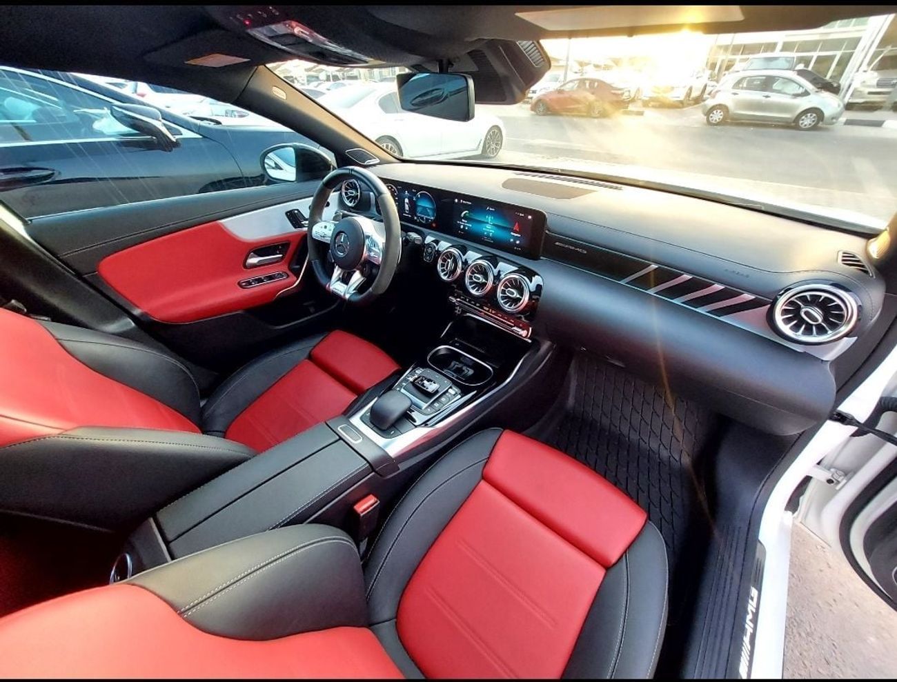 مرسيدس بنز A 35 AMG Premium + 2.0L