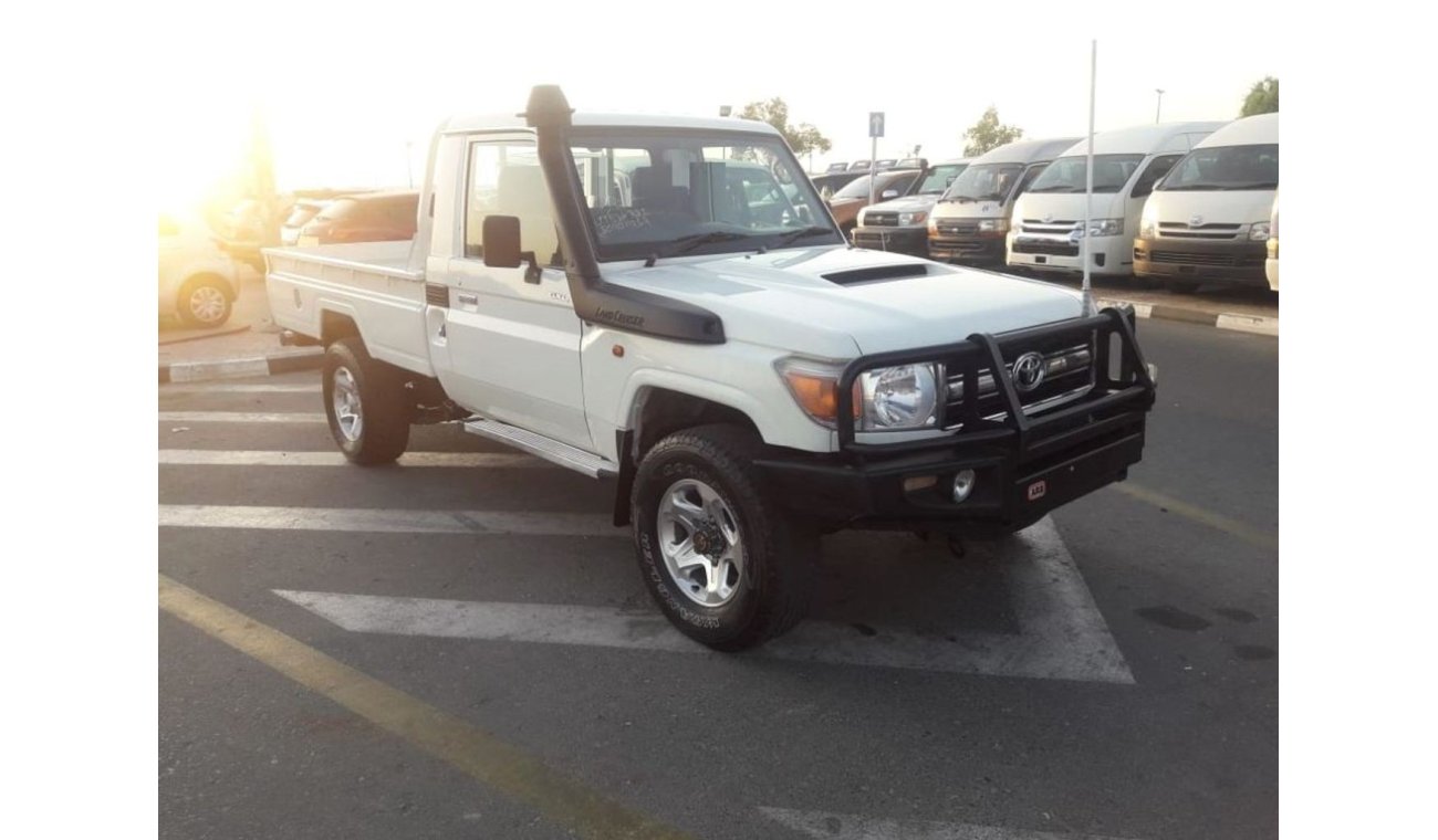 تويوتا لاند كروزر بيك آب Land Cruiser RIGHT HAND DRIVE (Stock no PM 103 )