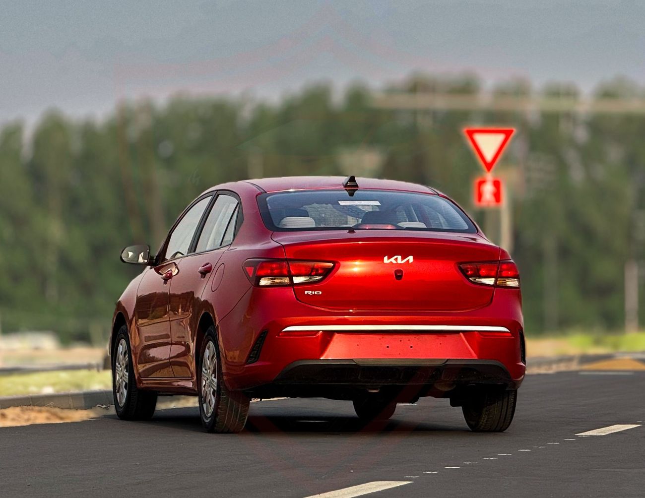 Kia Rio EX 1.4L (107 HP) Sedan Kia Rio 1.4L 2022 GCC accident free in excellent condition 521 P.M