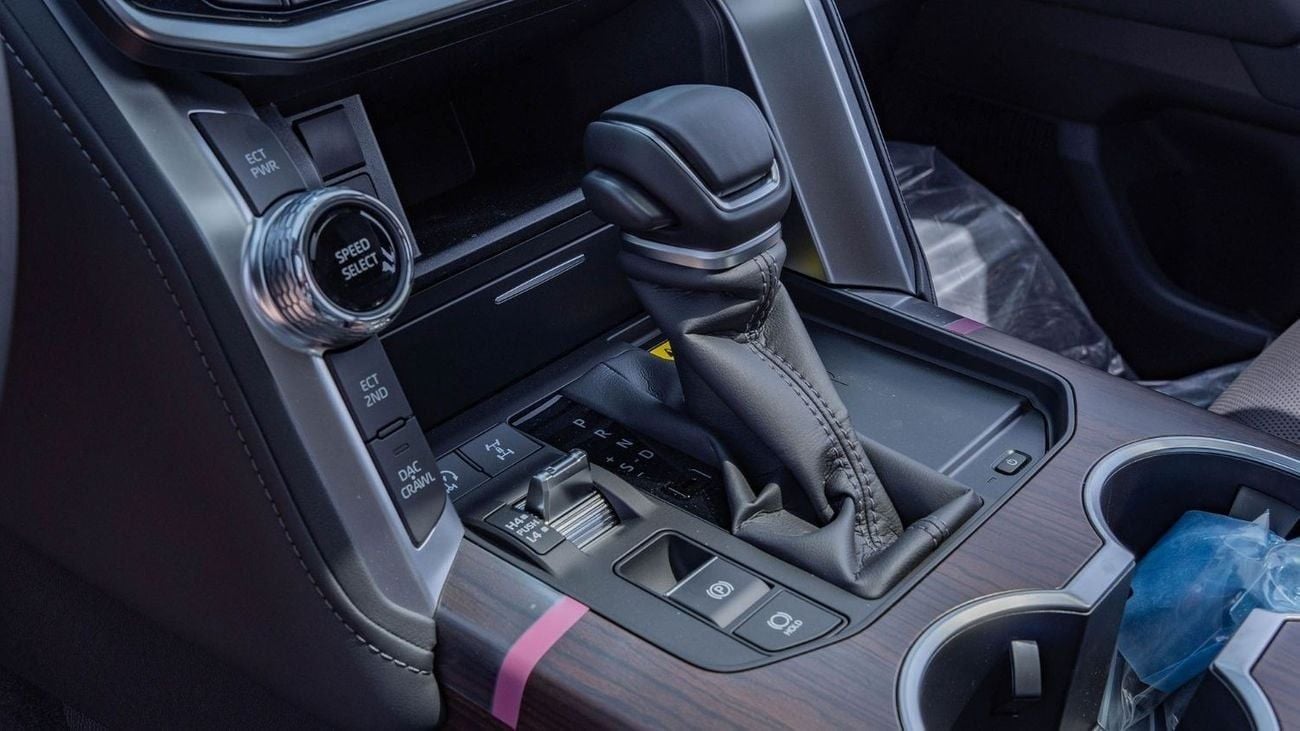 Toyota Land Cruiser 2025 Toyota Land Cruiser 300 GXR 4.0L AT Petrol AWD (All Black)