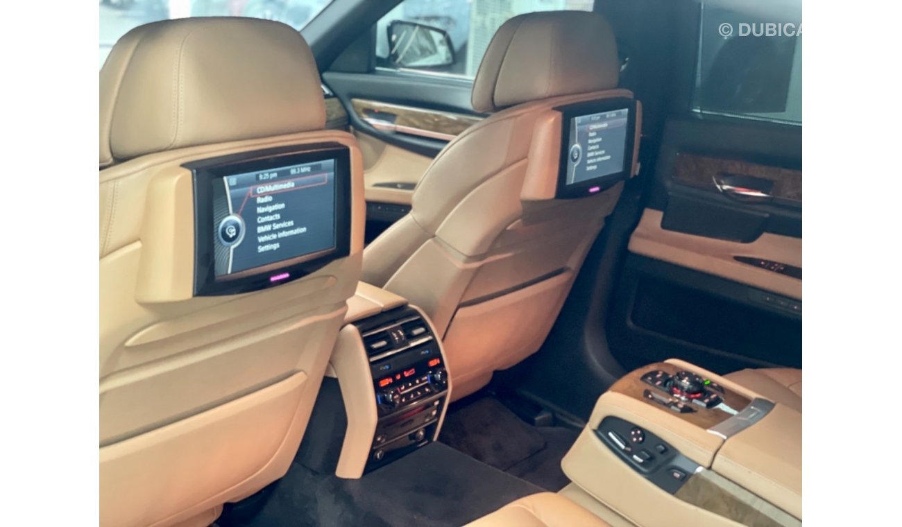 بي أم دبليو 750 BMW 750li M KIT…GCC…FSH