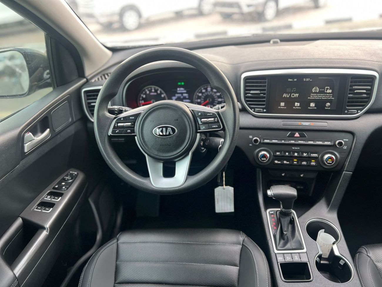 كيا سبورتيج 2020 Kia Sportage LX Mid - option - 2.4L V4 - AWD 4x4 - Rear Camera - Leather Seat - 2 keys