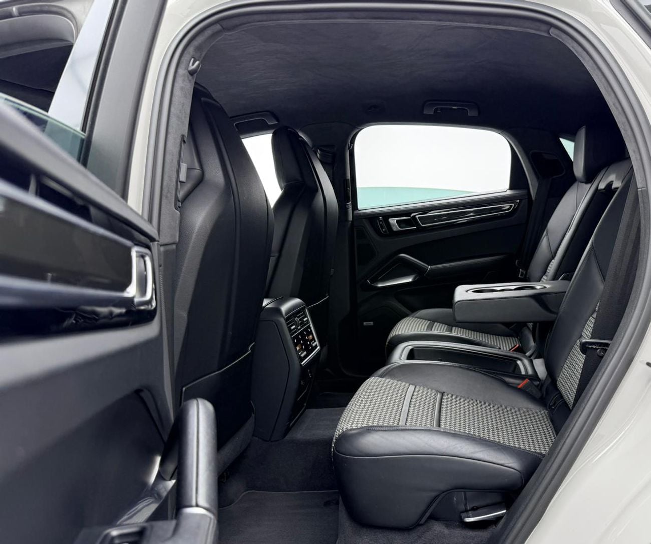 Porsche Cayenne 2020 Porsche Cayenne Coupe Turbo, 2026 Porsche Warranty, Full Porsche Service History, GCC