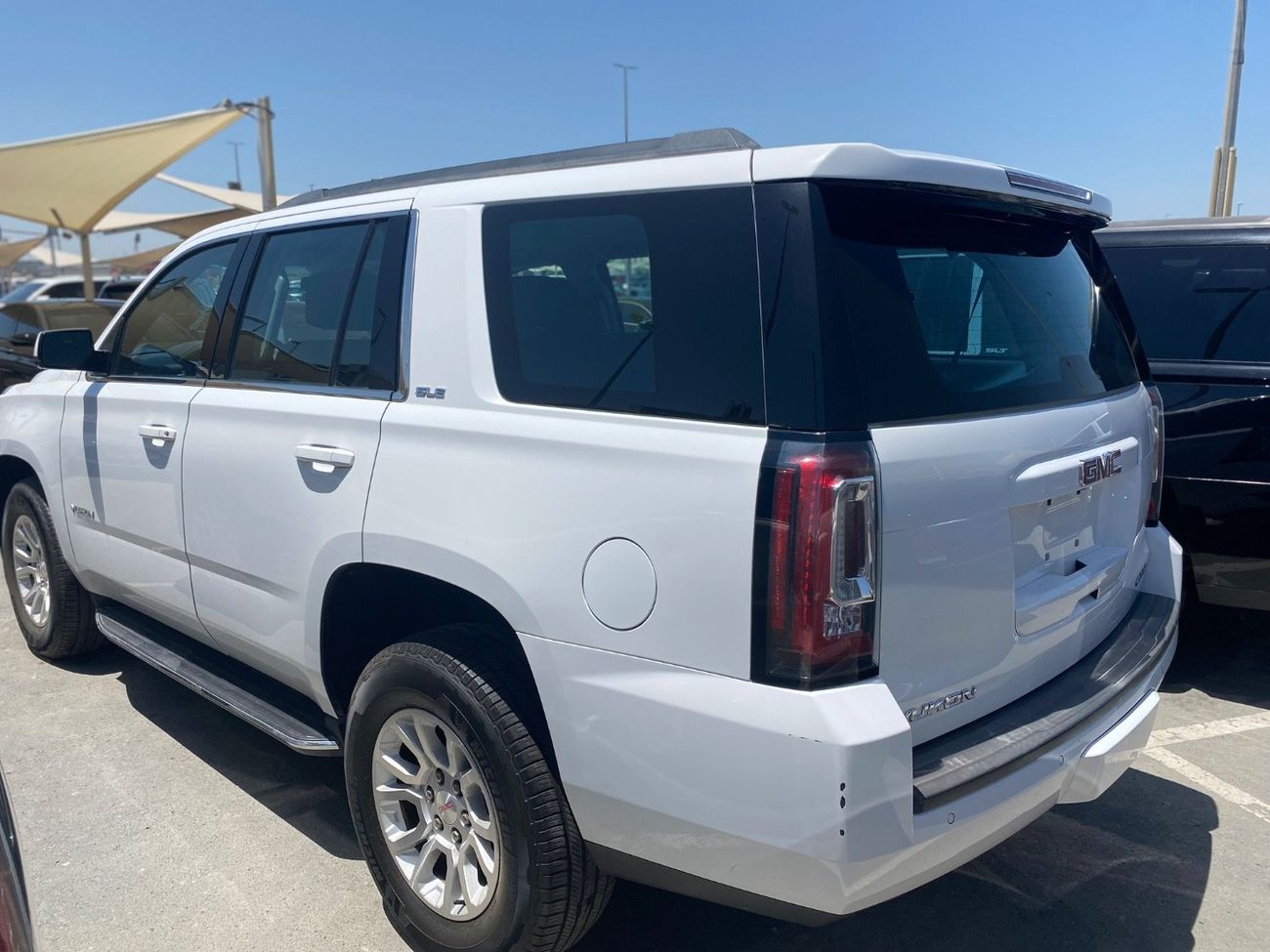 جي أم سي يوكون SLE 5.3L 4WD (8 Seater)