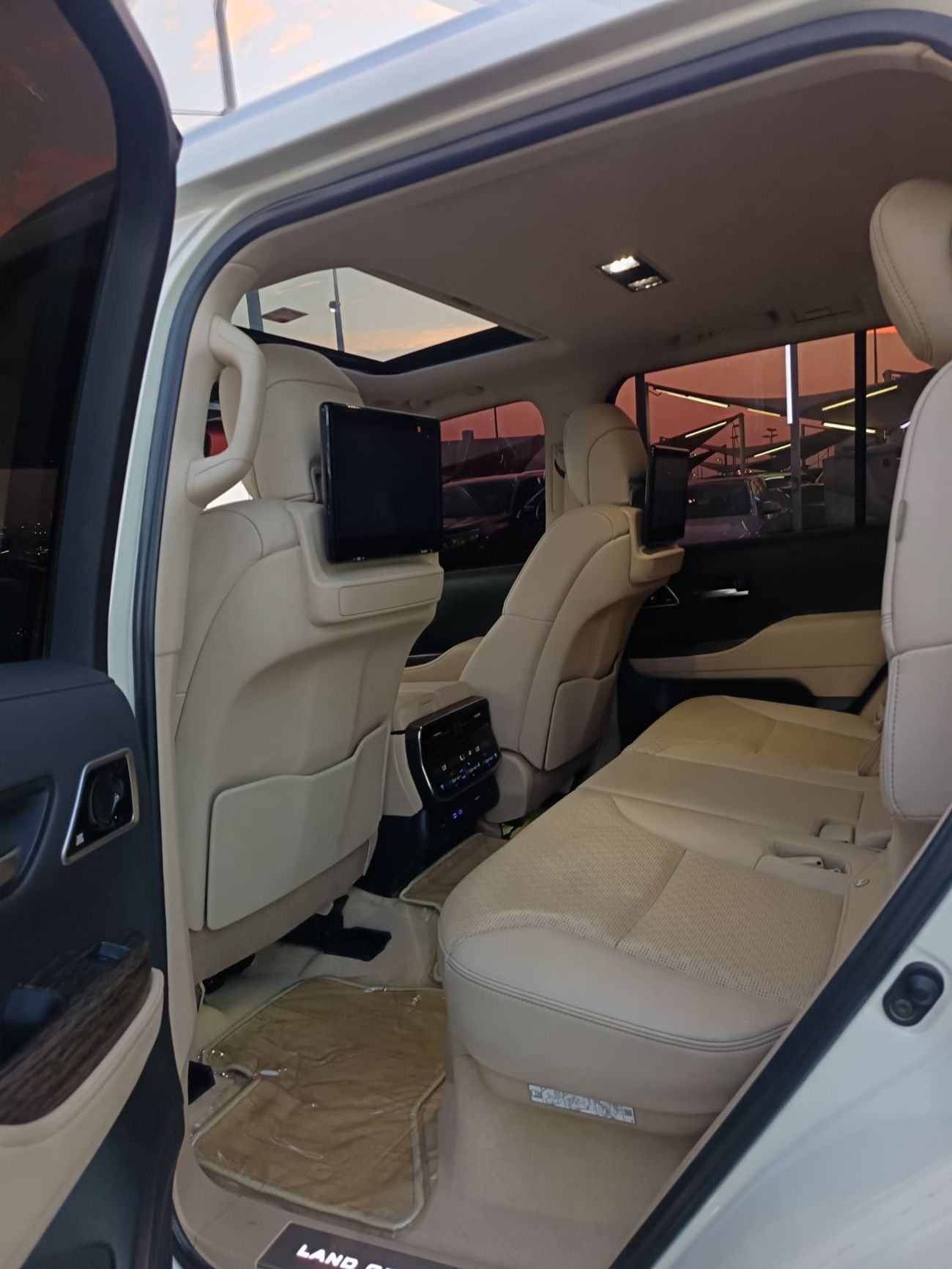 تويوتا لاند كروزر VXR 4.0L