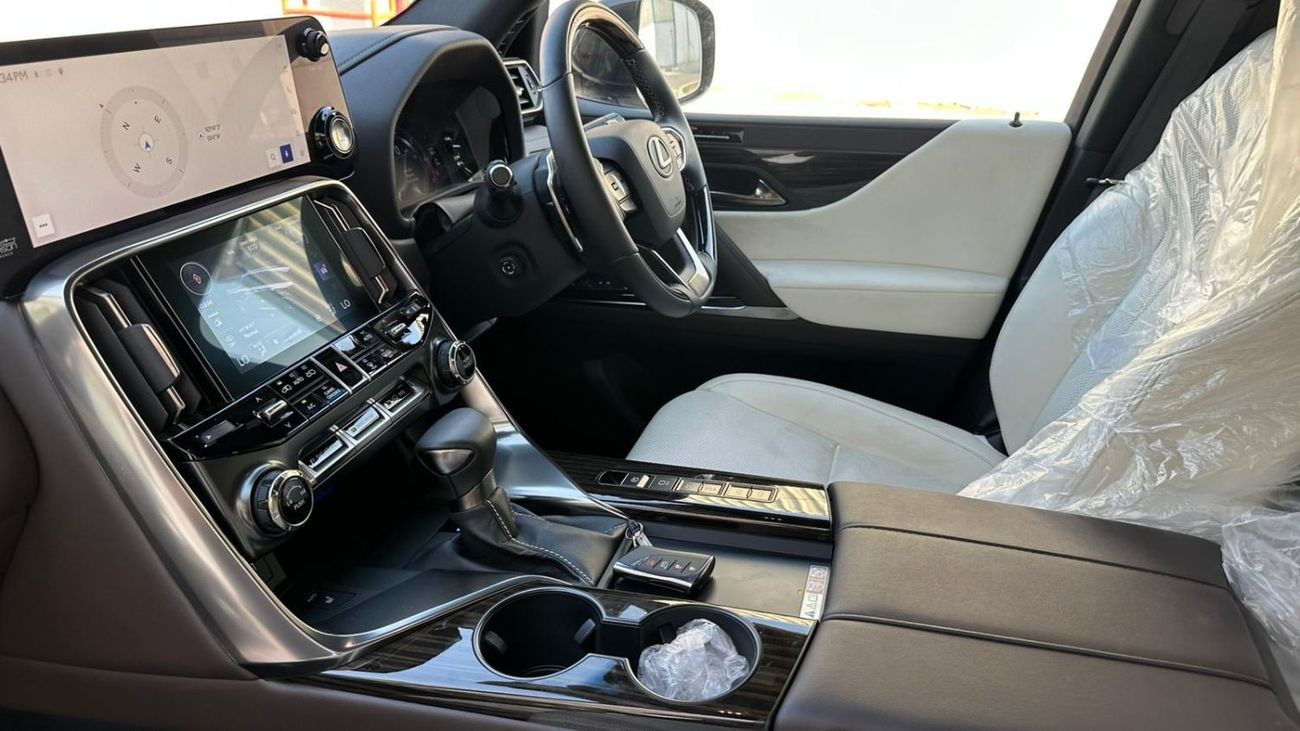 Lexus LX 600 Lexus LX600 (RIGHT HAND DRIVE)