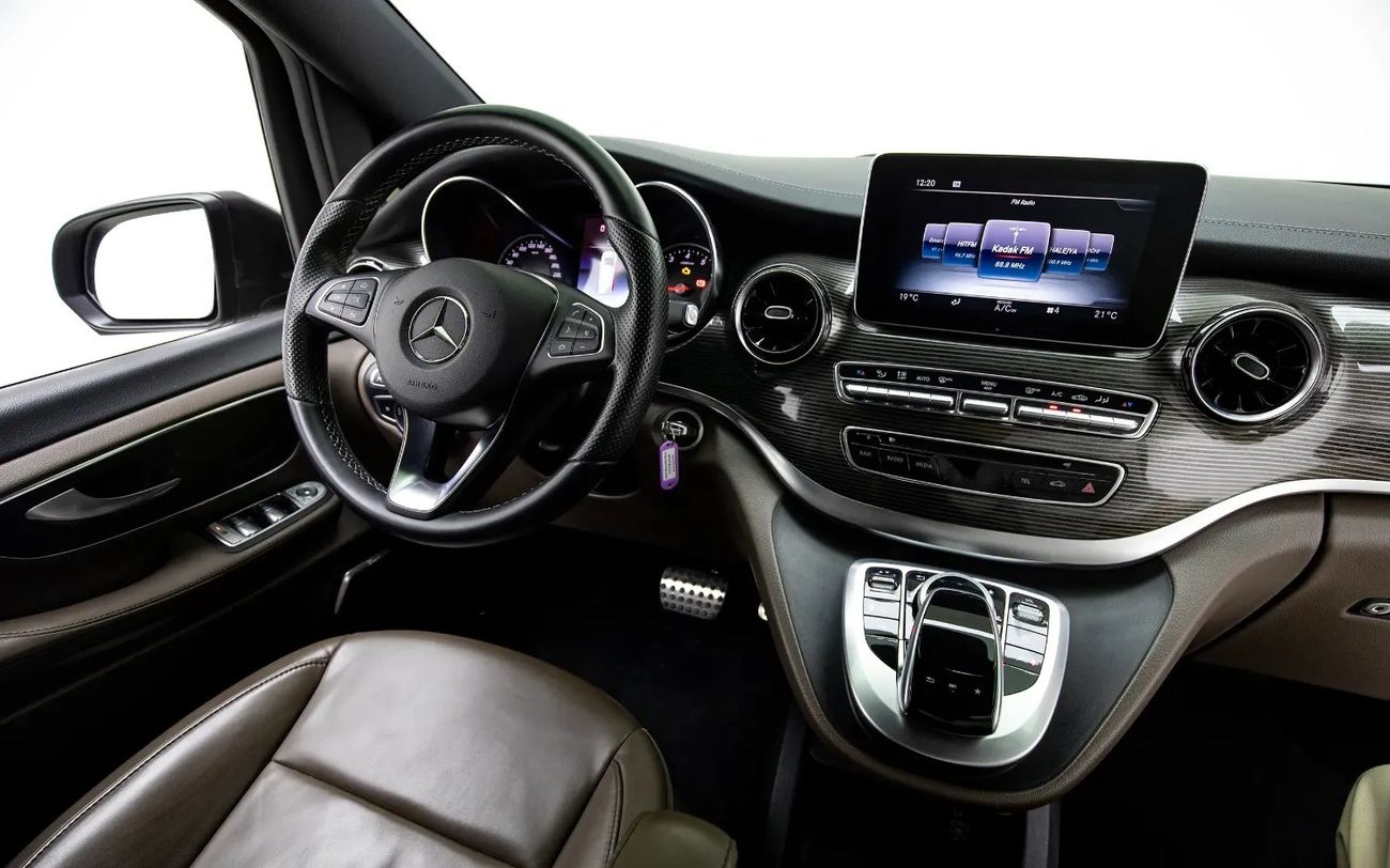 Mercedes-Benz V 250 Maybach - GCC Spec