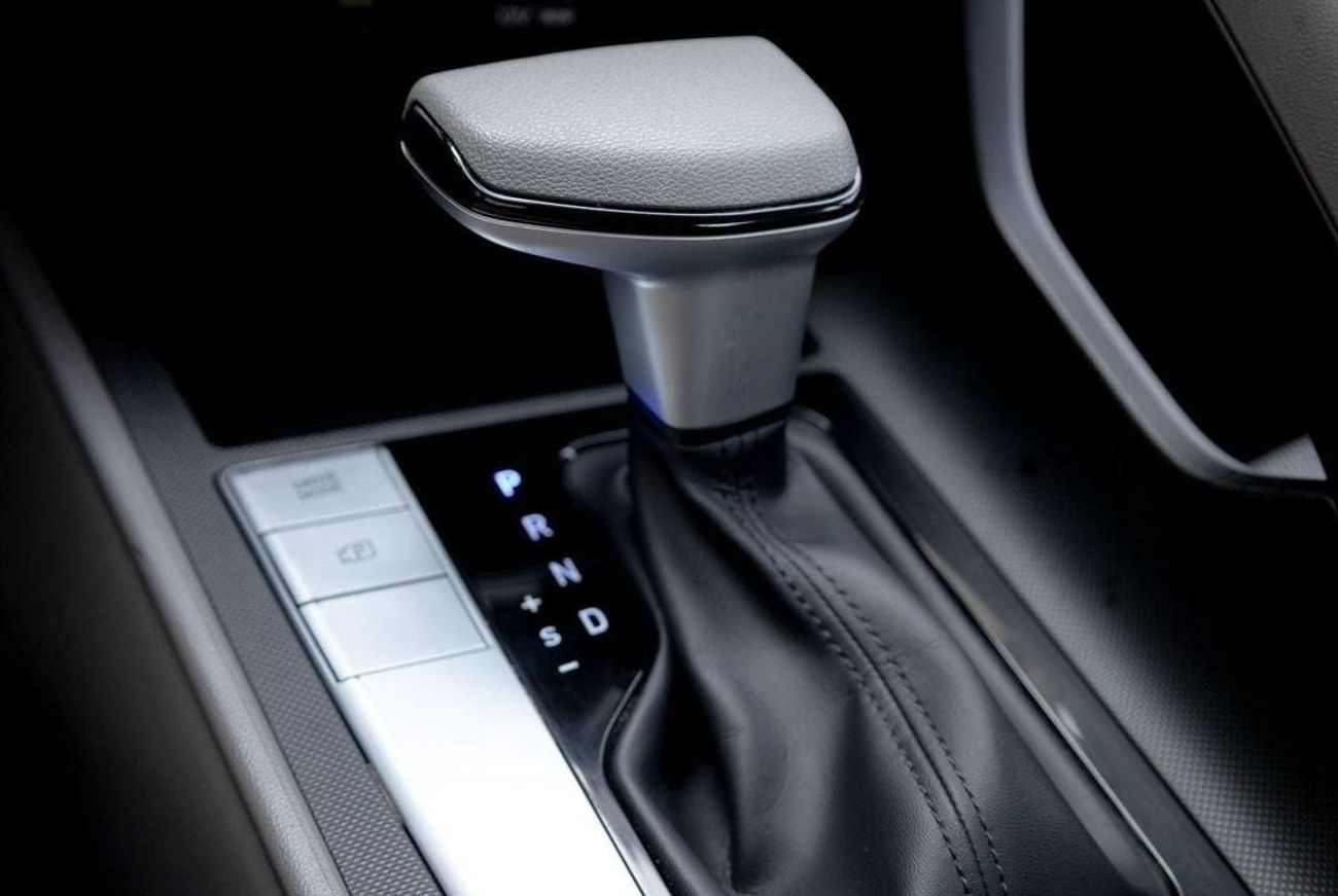 Hyundai Elantra Smart 1.6L Hyundai Elantra 2023 GCC under Agency Warranty with Flexible Down-Payment.