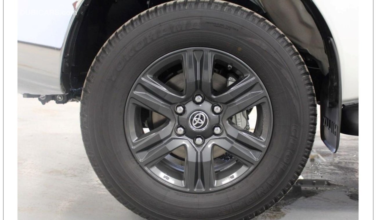 تويوتا هيلوكس TOYOTA HILUX 2.4L DLS M/T 2021