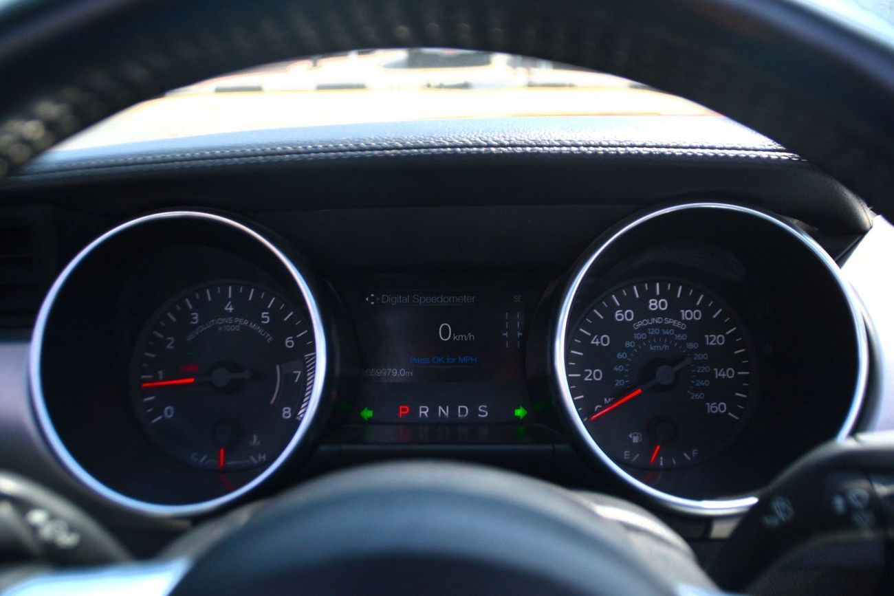 Ford Mustang BEAUTIFUL ORANGE CONVERTIBLE