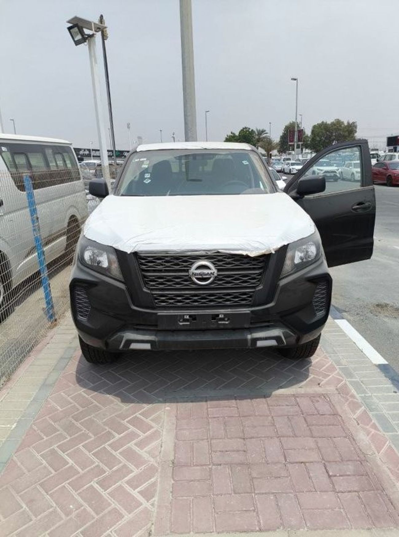 نيسان نافارا Nissan/Navara/NAV02 D23 2.5D XE 4X4 DC PLUS Mt