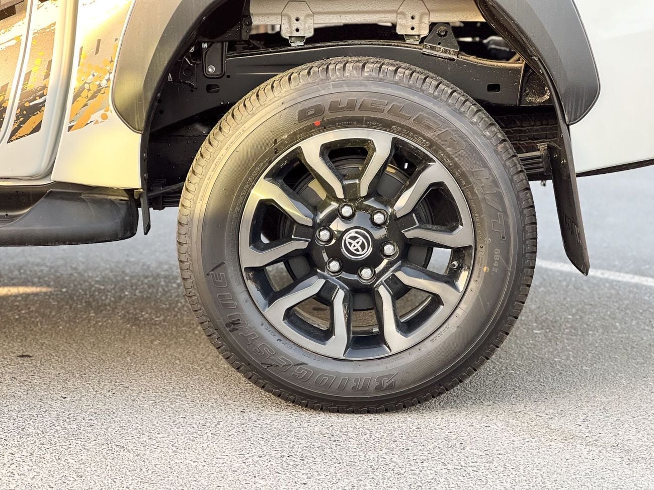 Toyota Hilux ADVENTURE EXPORT ONLY - HILUX 4.0L (WITH AIR COMPRESSOR)
