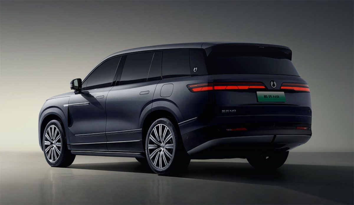 Denza N9 exterior - Rear Left Angled