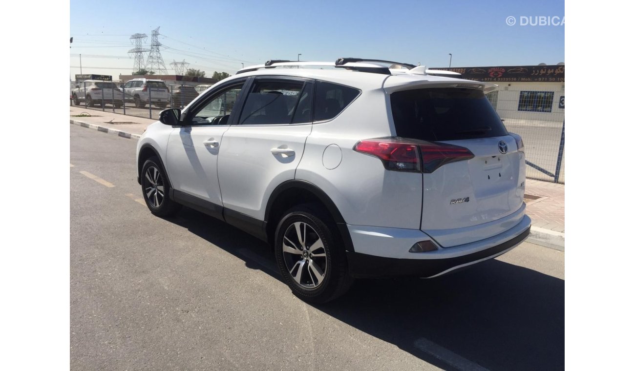 تويوتا راف ٤ TOYOTA RAV4 XLE FULL OPTION