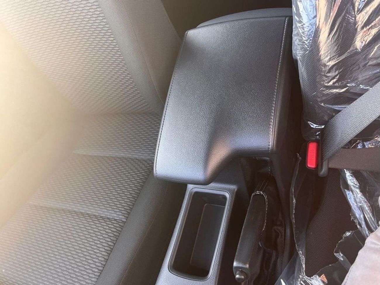 تويوتا هيلوكس GLX TOYOTA HILUX 2.7 4x4 DC PETROL AUTOMATIC FOR NIGERIA