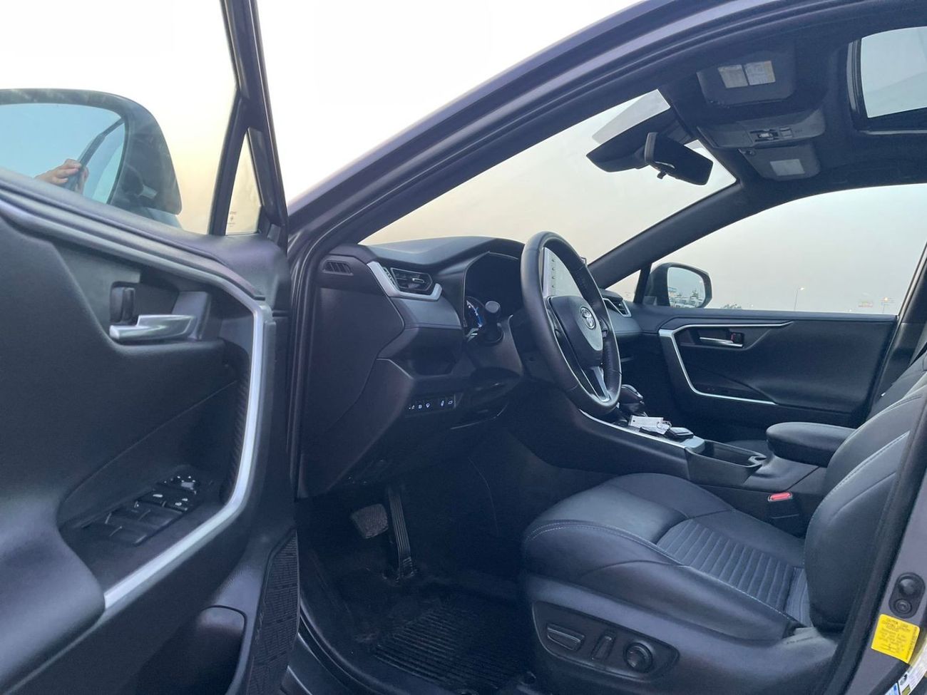 Toyota RAV4 2021 Toyota Rav4 XSE Hybrid Fuel ⛽  Full Option Sports Edition - 2.5L V4 - AWD 4x4 - UAE PASS