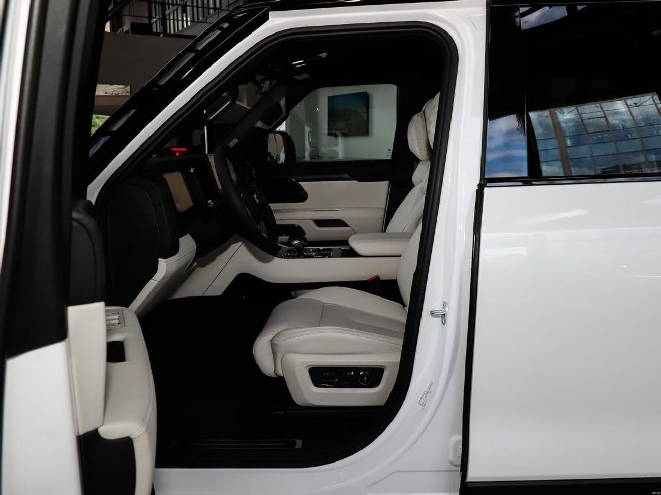 ROX 01 Long Range VIP 6 Seats VIP